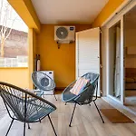 Urban Oasis Labicana With Patio 2 - Free Parking Appartement