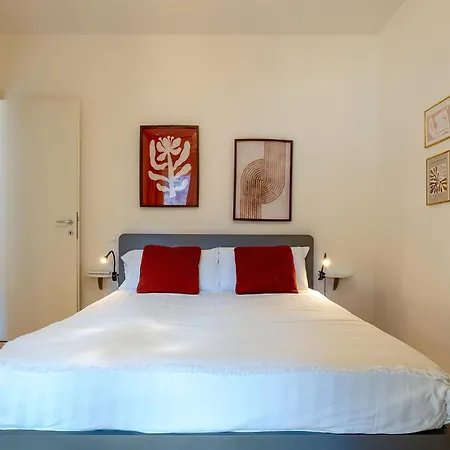 Апартаменты Urban Oasis Labicana With Patio 2 - Free Parking *