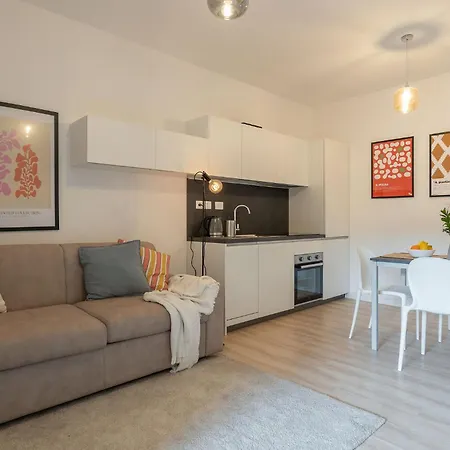Lejlighed Urban Oasis Labicana With Patio 2 - Free Parking Rom