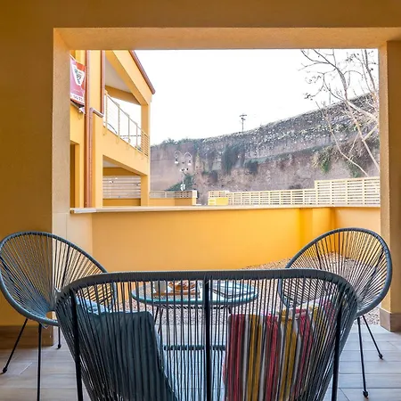 Urban Oasis Labicana With Patio 2 - Free Parking Lejlighed *
