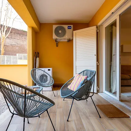 Urban Oasis Labicana With Patio 2 - Free Parking Lejlighed