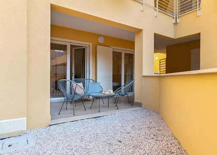 Urban Oasis Labicana With Patio 2 - Free Parking Апартаменты *